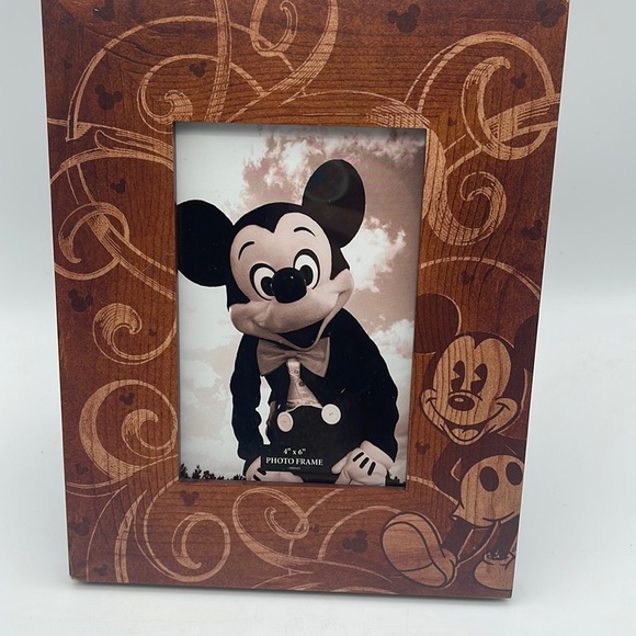 Walt Disney Theme Parks Picture Frame Mickey Mouse Photo Travel 4 x 6 NEW - Picture 1 of 7